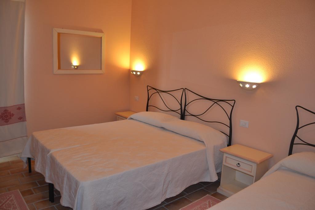 סאן תאודורו B&B La Pavoncella חדר תמונה