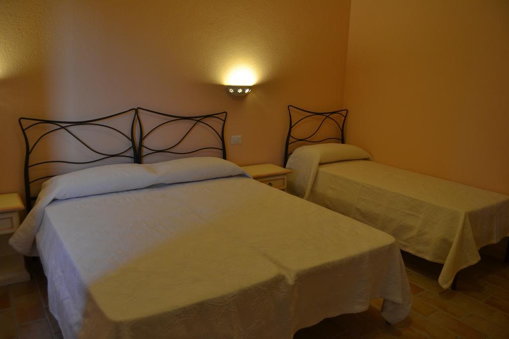 סאן תאודורו B&B La Pavoncella חדר תמונה